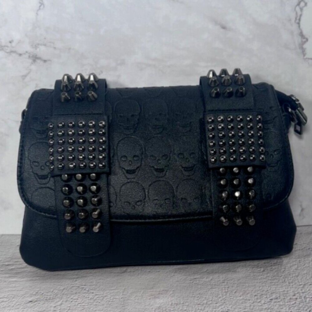 Gothic Skull Studded Metallic Chain Hand Bag NWOT